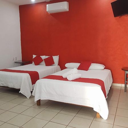 Hotel Y Bungalows Bugambilias 산 파트리시오 멜라케 외부 사진