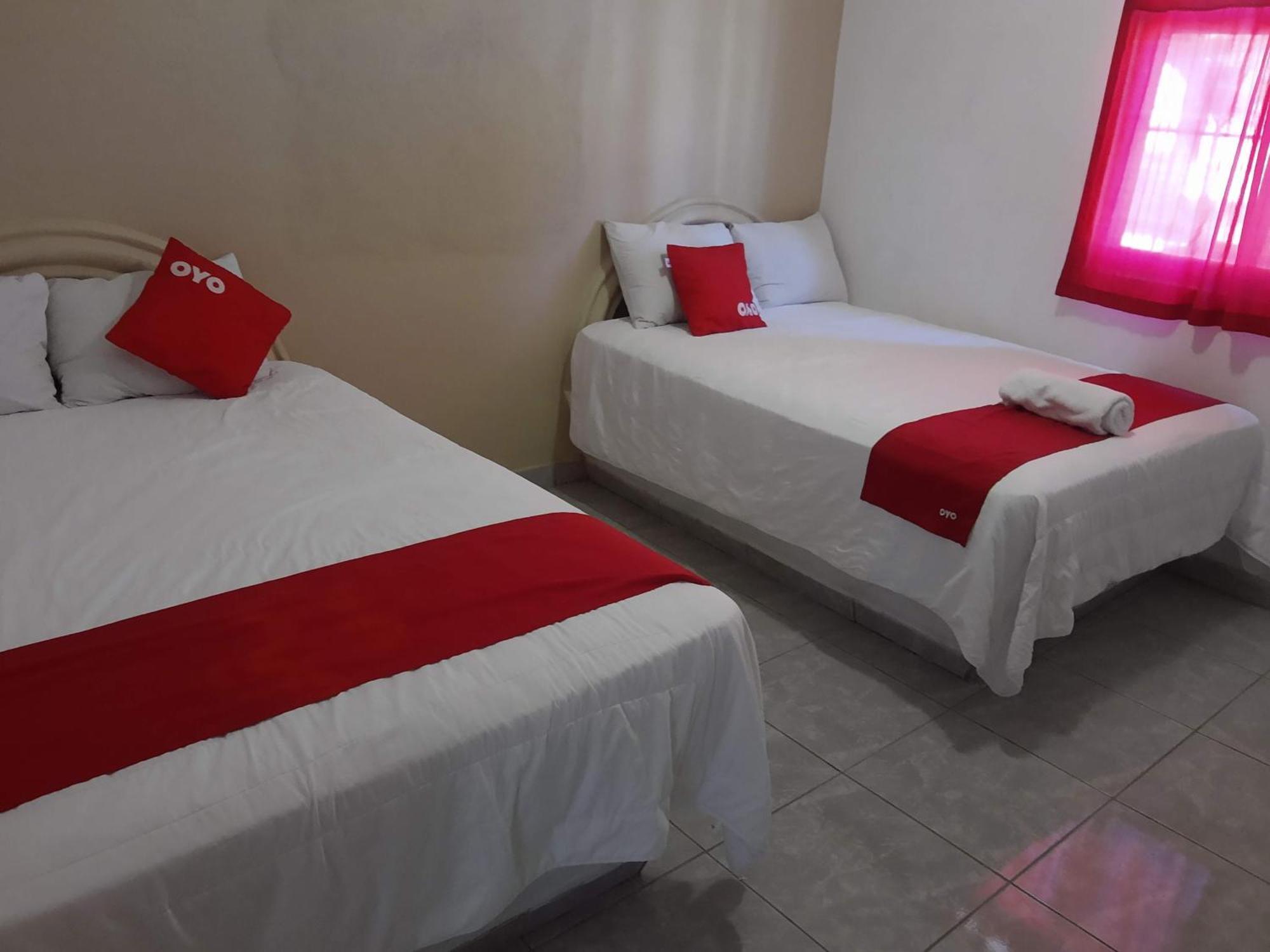 Hotel Y Bungalows Bugambilias 산 파트리시오 멜라케 외부 사진